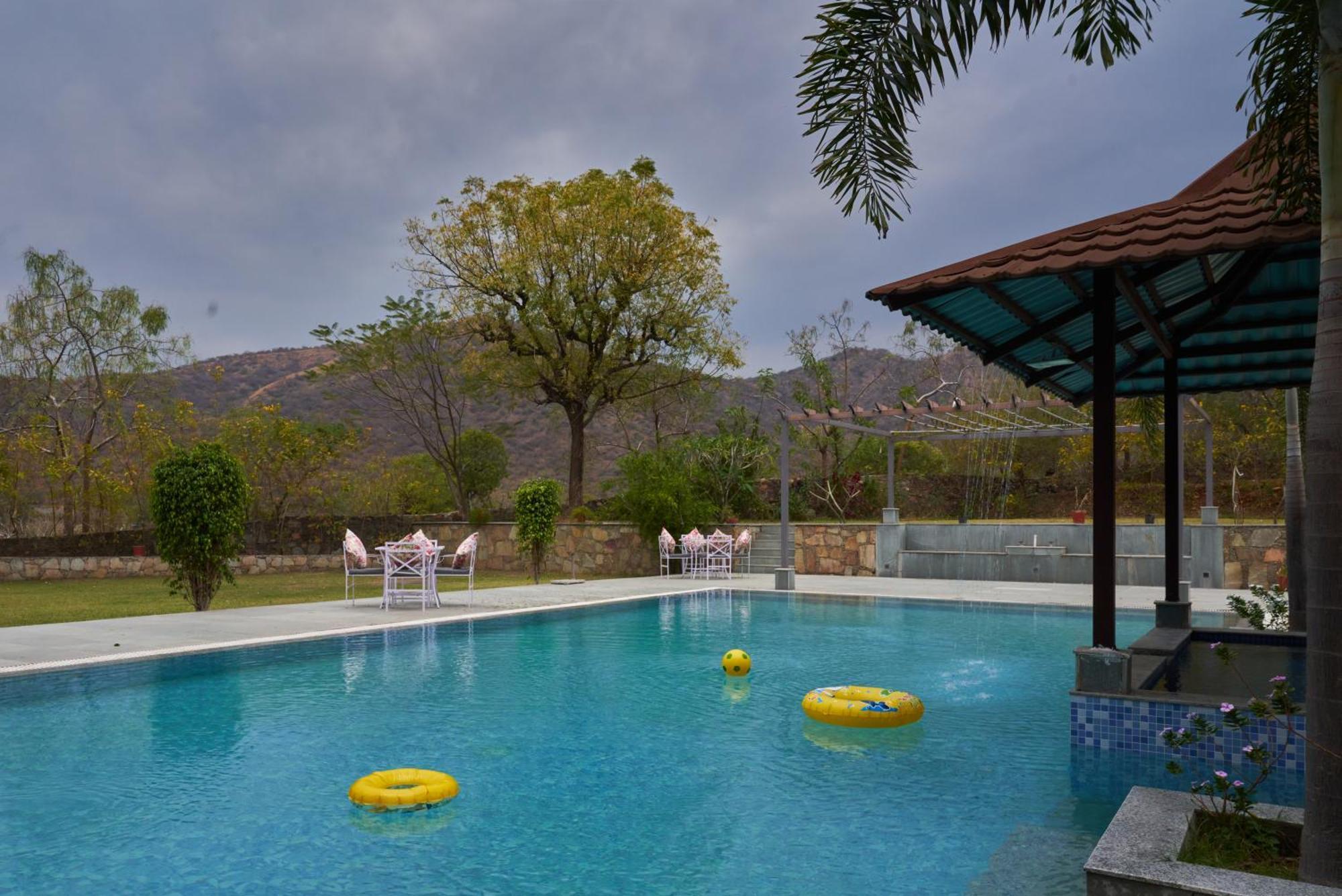 The Hunting - Luxury In
