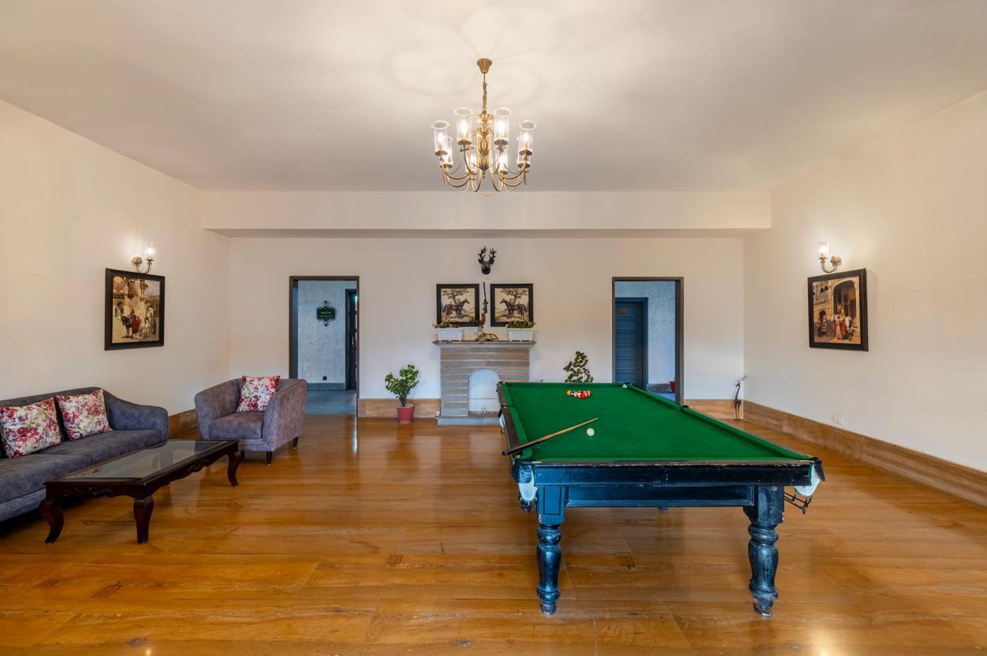 The Hunting - Luxury In Hotel Udaipur