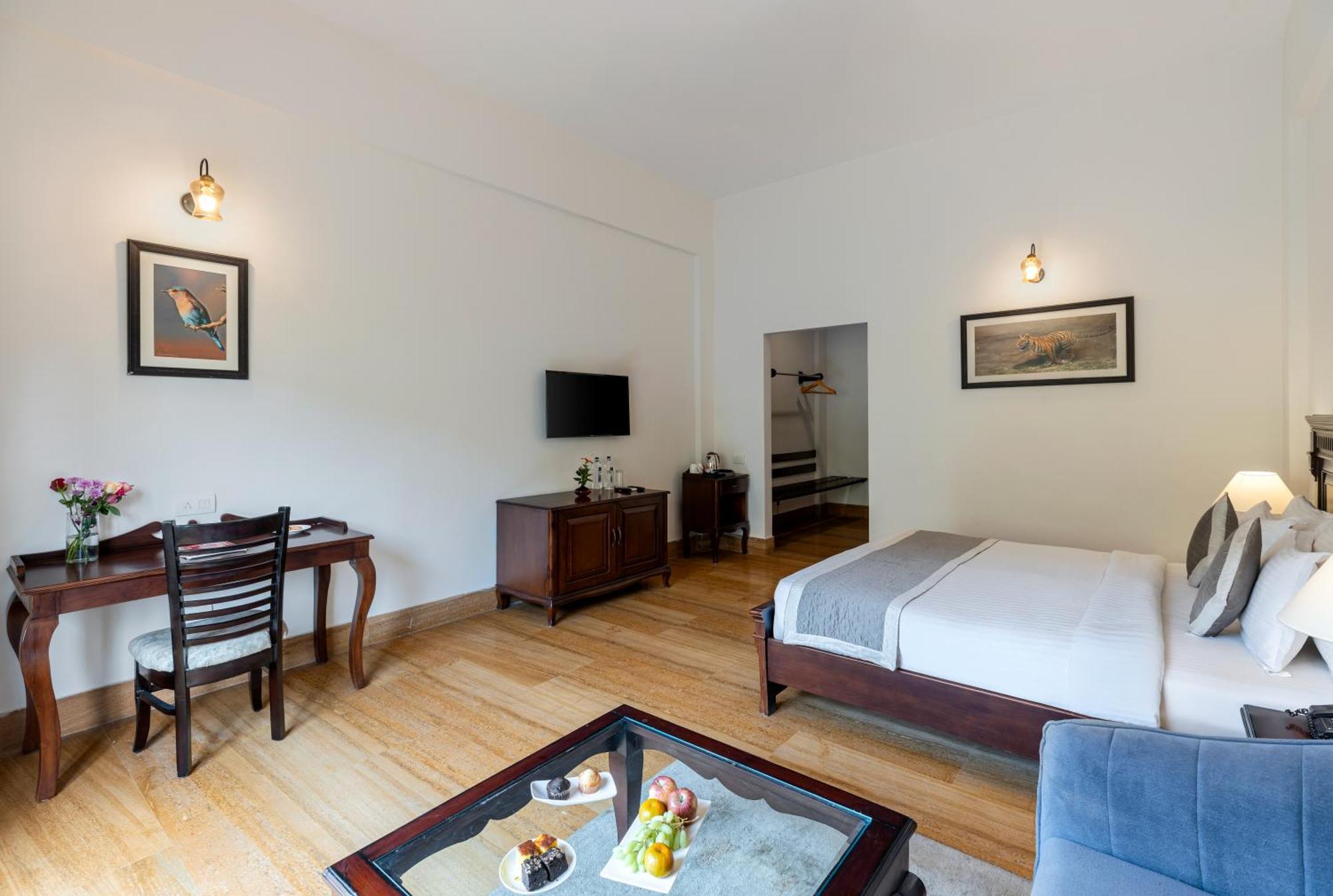 The Hunting - Luxury In Hotel