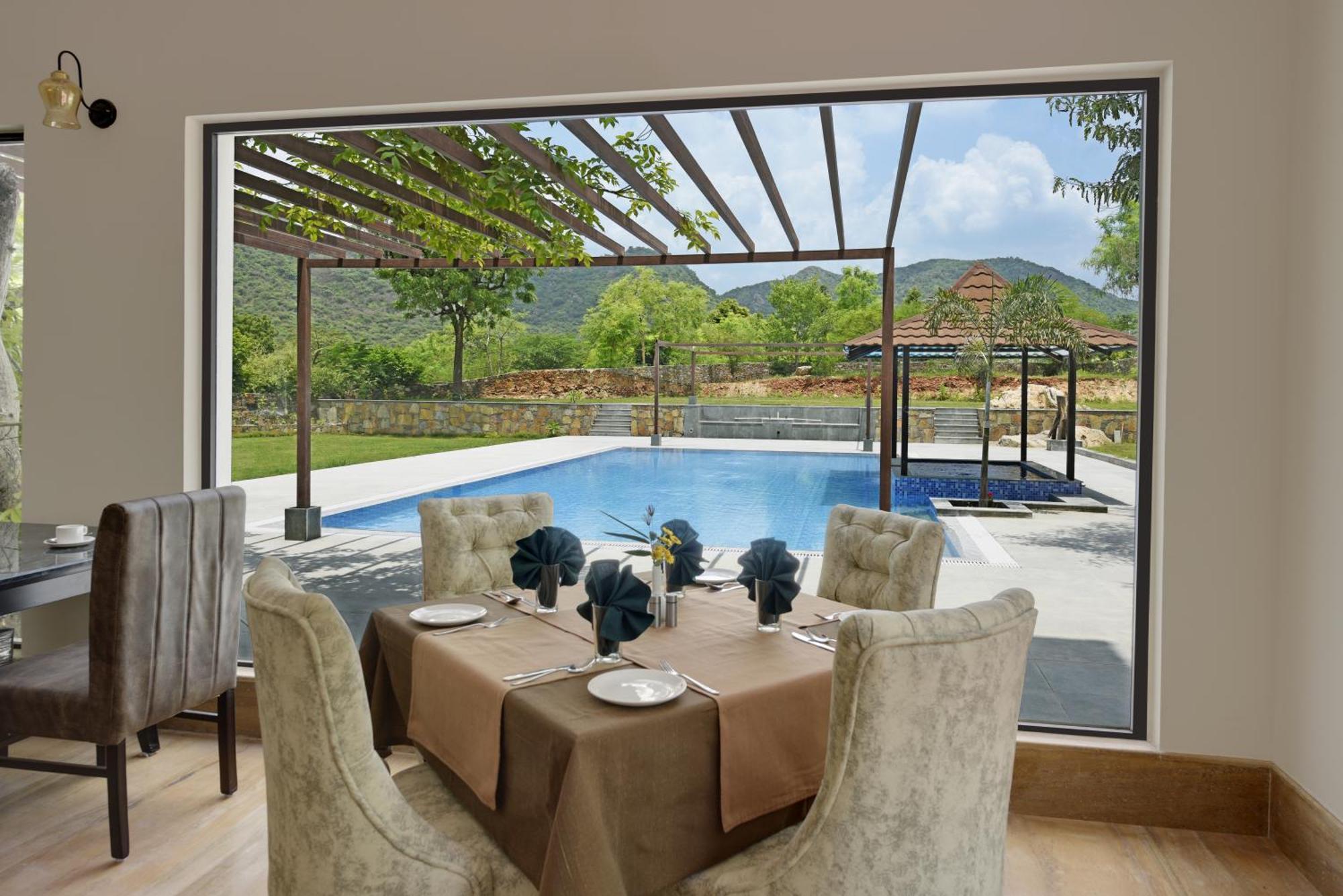 The Hunting - Luxury In Hotel