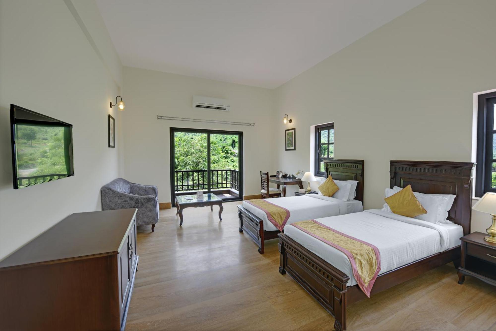 The Hunting - Luxury In Hotel