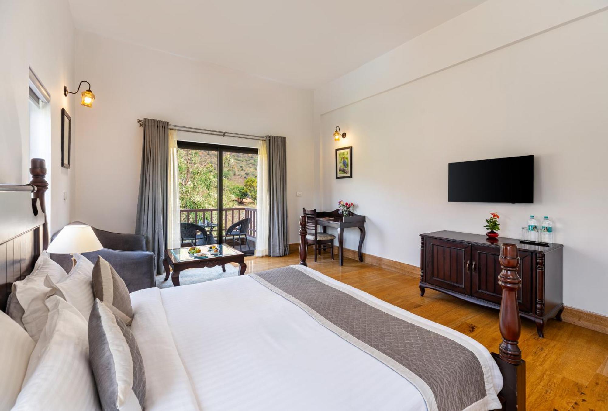 The Hunting - Luxury In Hotel